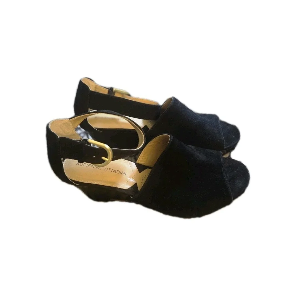 Adrienne Vittadini Black Suede‎ Wedge Sandals Peep Toe Ankle Strap Womens 7.5M